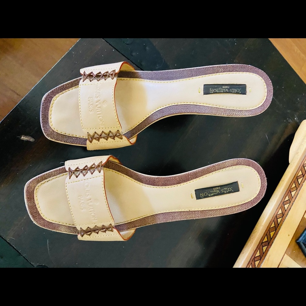 Authentic ! LV tan & brown leather heels🤩 - Picture 2 of 6